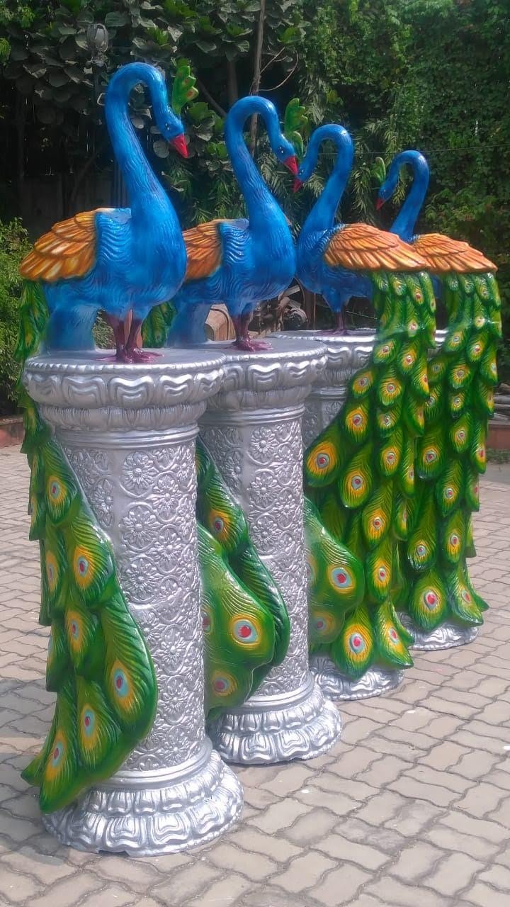 WEDDING PEACOCK DECOR